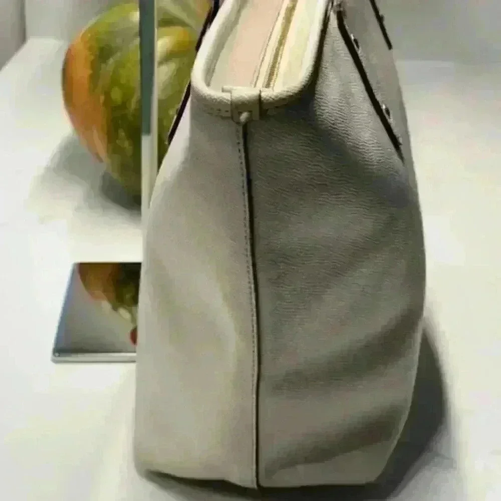 Coach City Zip Tote Shoulder Bag Chalk Cross Grain Leather F58846